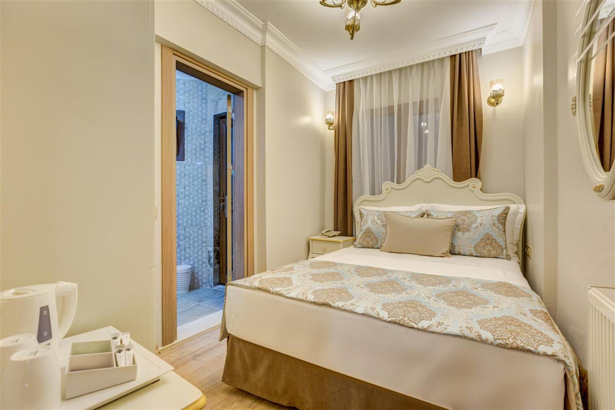 Cunda Oezerbey Konagi (Adults Only) Hotel Ayvalik Bagian luar foto