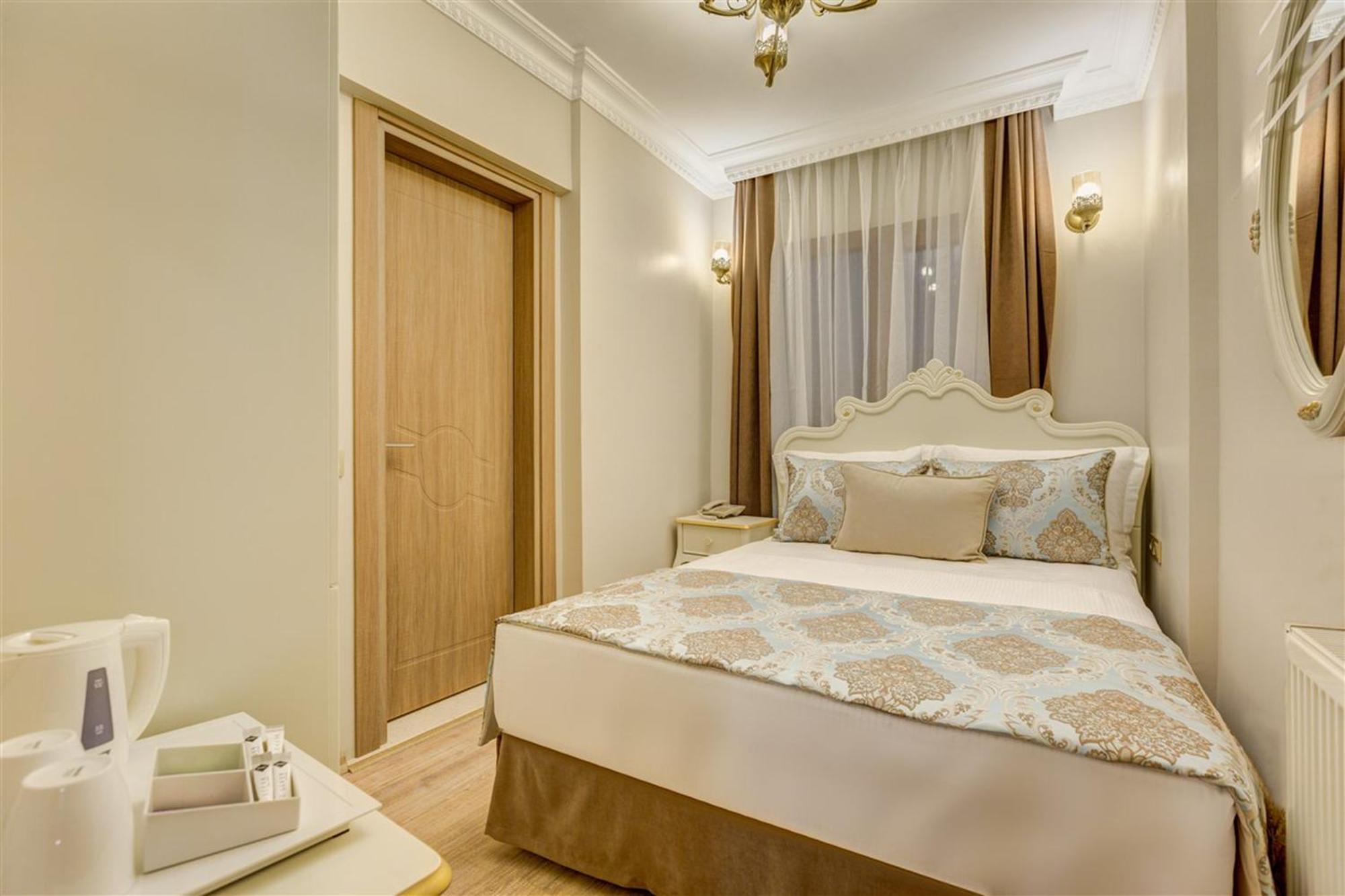 Cunda Oezerbey Konagi (Adults Only) Hotel Ayvalik Ruang foto