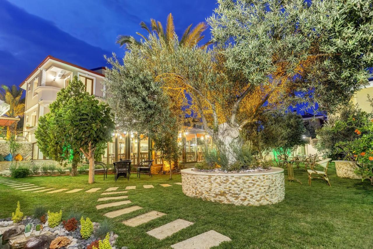 Cunda Oezerbey Konagi (Adults Only) Hotel Ayvalik Bagian luar foto