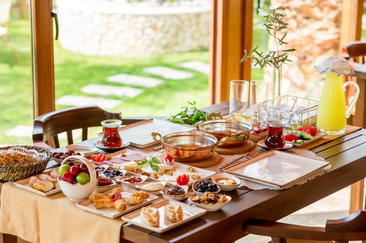 Cunda Oezerbey Konagi (Adults Only) Hotel Ayvalik Bagian luar foto