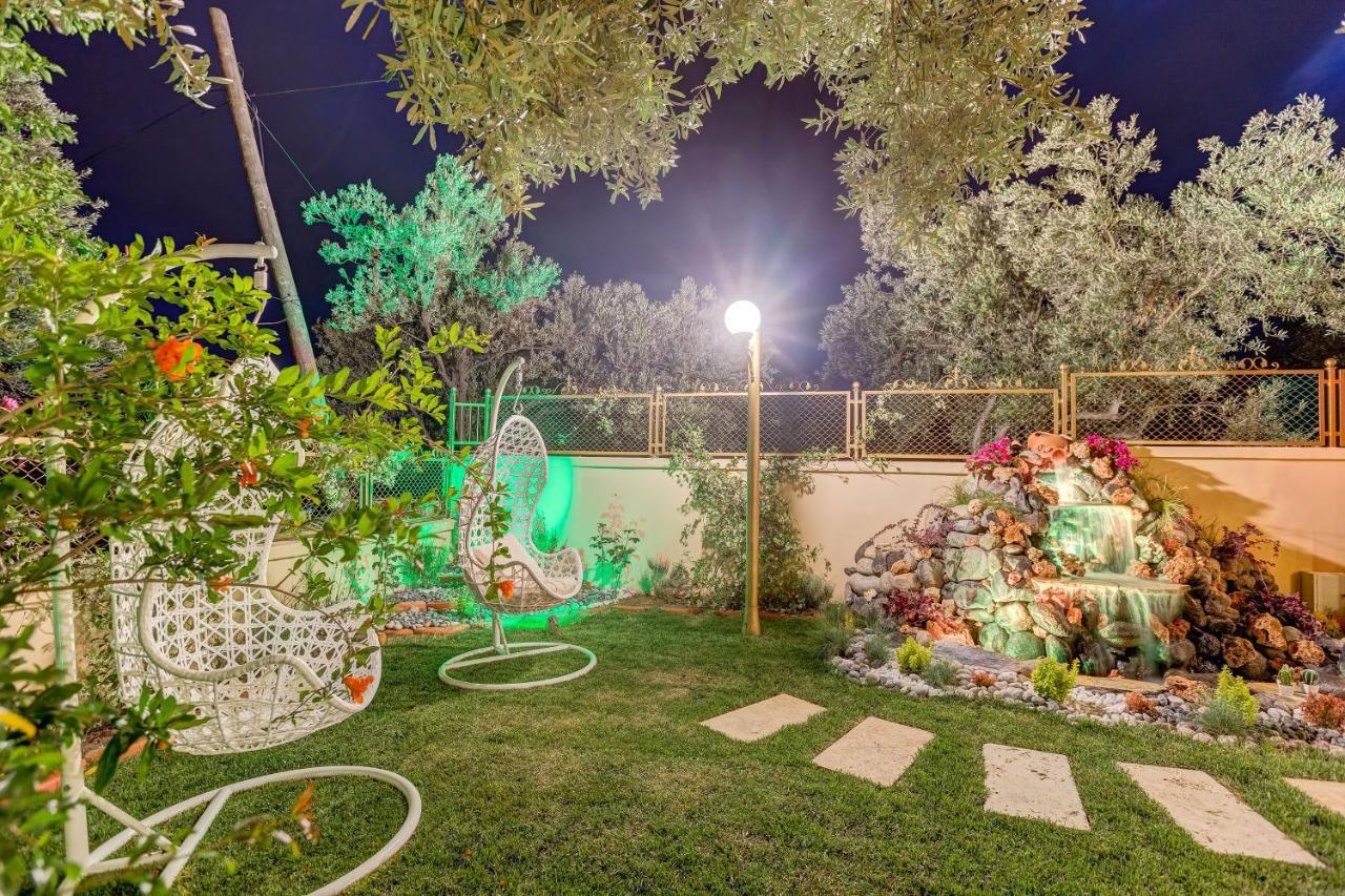 Cunda Oezerbey Konagi (Adults Only) Hotel Ayvalik Bagian luar foto